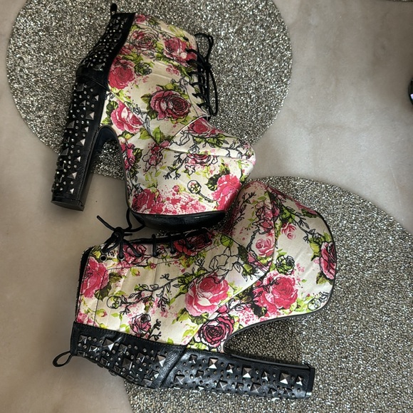 Iron fist floral boots 8 - Picture 10 of 13